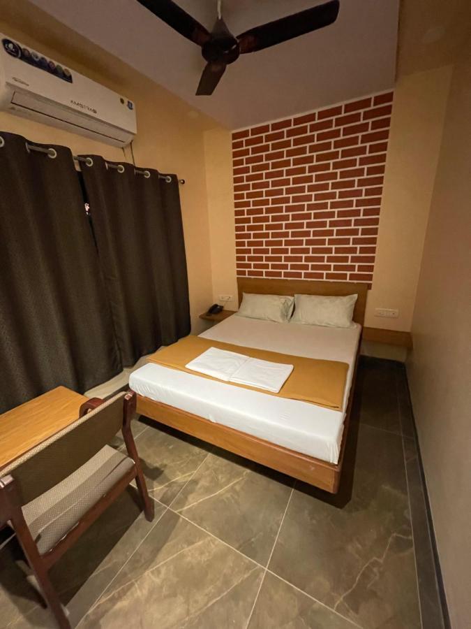 Hotel Vardhan سيلفاسا المظهر الخارجي الصورة