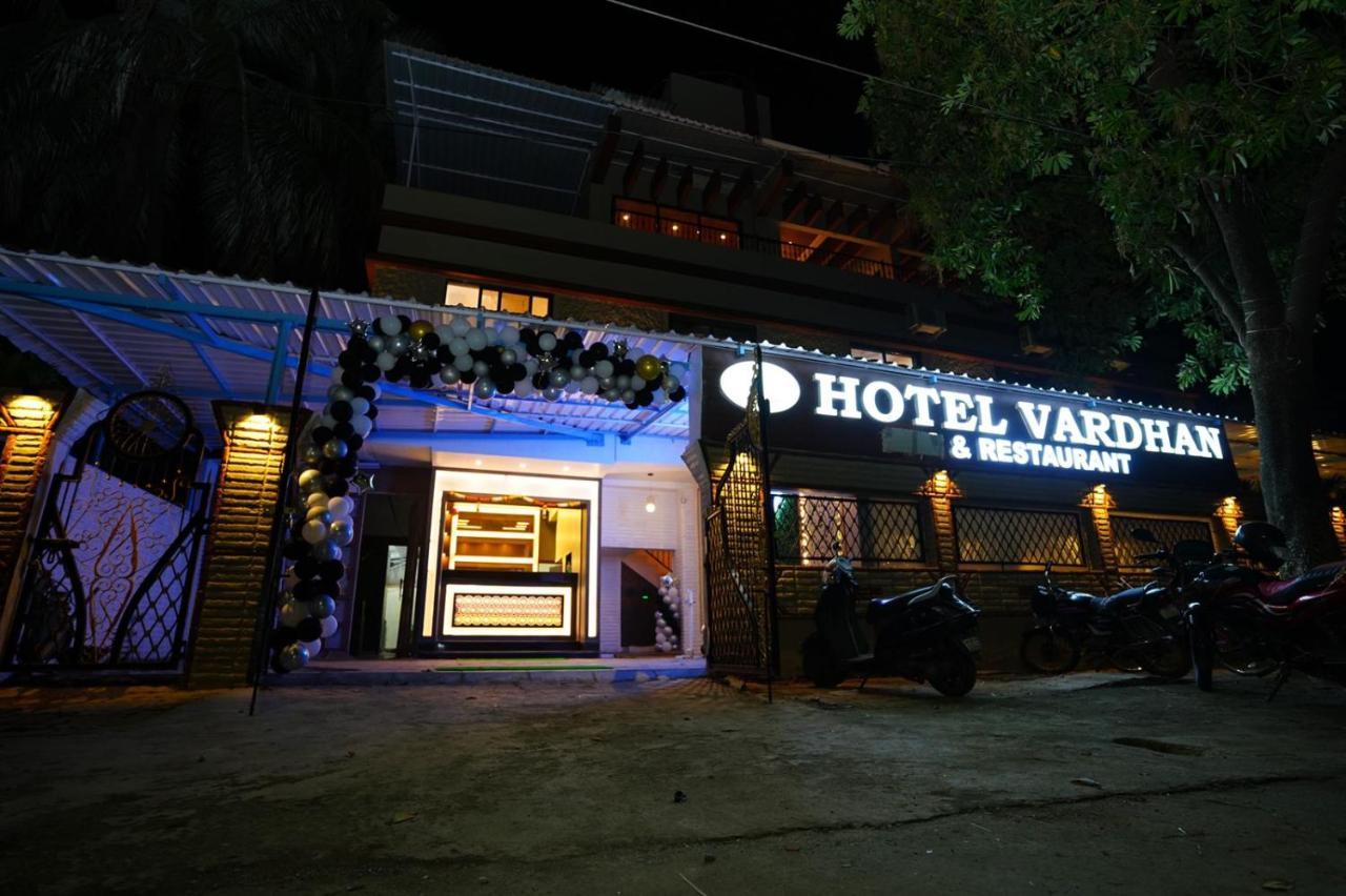 Hotel Vardhan سيلفاسا المظهر الخارجي الصورة